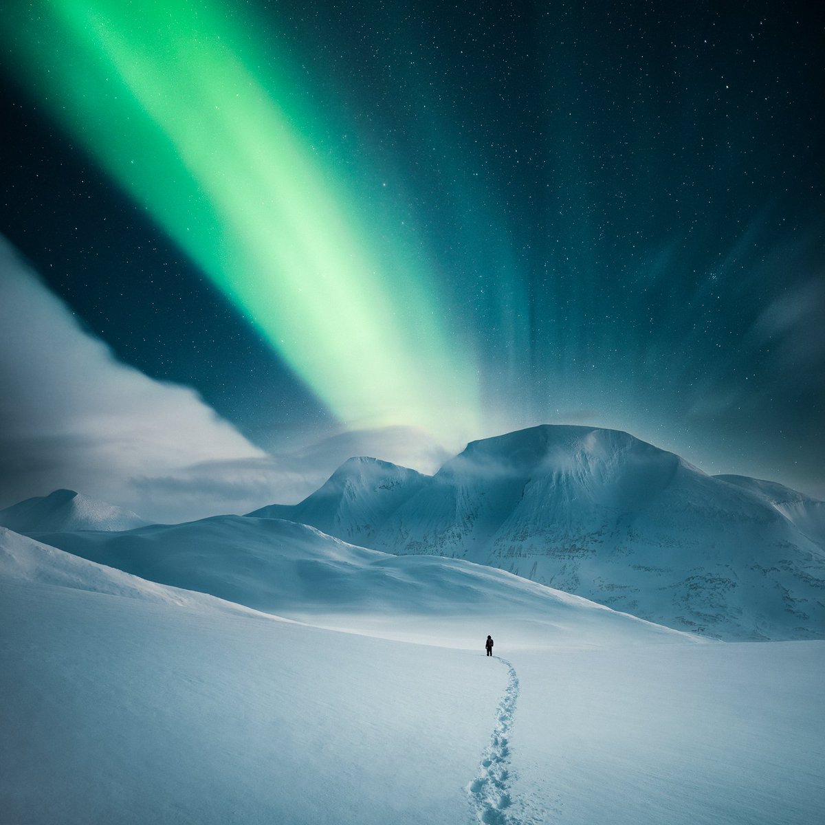 MajaSenda's tweet photo. infinite Swedish Lapland
©Mikko Lagerstedt https://t.co/W58dXURTyB