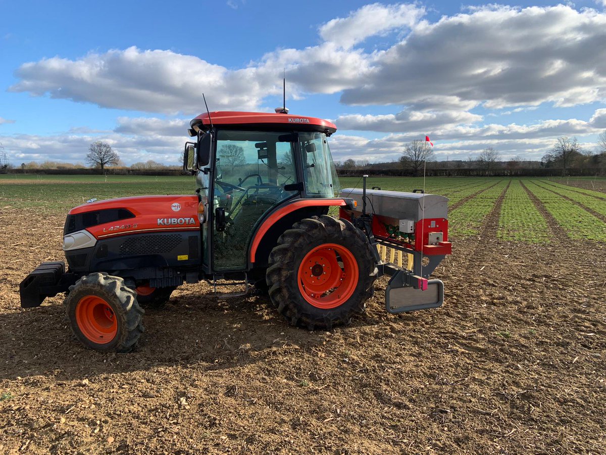 SyngentaUK's tweet photo. 💛Happy St.David's Day💛
The first dose of Nitrogen has been applied to our trials plot at Rougham Innovation Centre this week. We'll be monitoring them closely to see how well they perform! 🚜#NitrogenApplication #Spring #CerealTrials https://t.co/fRvbdFQXTg