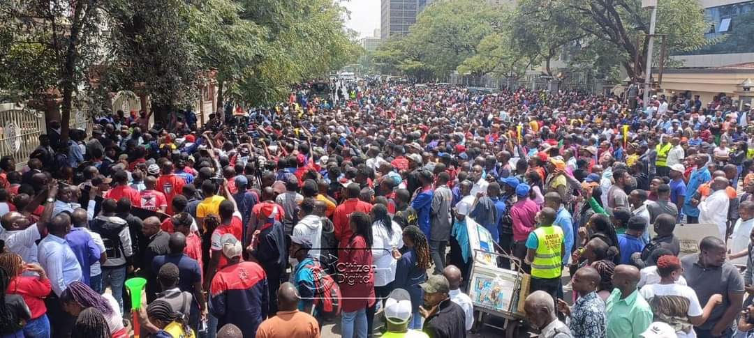 SMEtradersKe's tweet photo. Tunasema umoja ni nguvu, utengano ni udhaifu....#Tulijitokeza #tutakombolewa #stopchineseinvasionsaveourbusinesses https://t.co/9MQ0BN7D1A