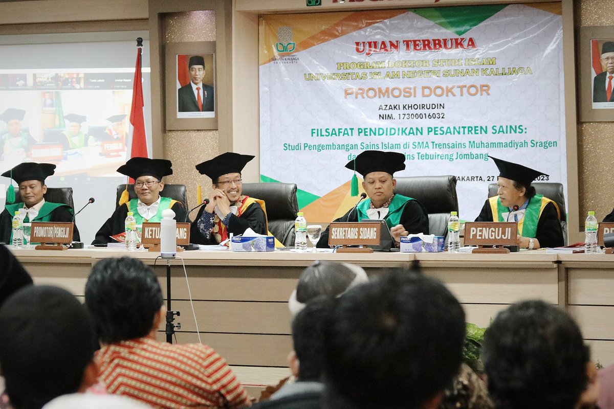 Yang Penting Selesai
Yang Penting Doktor 

Profesor <a href="/Abe_Mukti/">Abdul Mu'ti</a> #GarisLucu menguji Promovendus #GakLucu