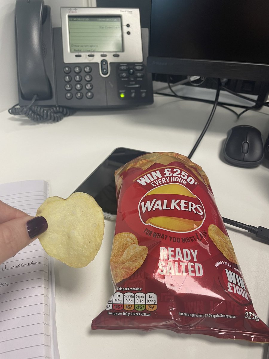 dawngavnav's tweet photo. #lovefromwalkers https://t.co/Hz9voq9ehd