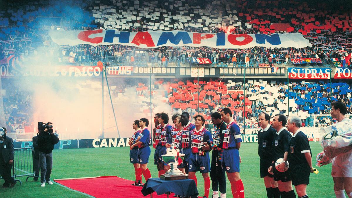 nononyme1978's tweet photo. J'avais 16 ans.
#PSG #ArturJorge #Lama #Sassus #Roche #Ricardo #Colleter #Guerin #LeGuen #Fournier #Rai #Valdo #Ginola #Weah #Denisot #Llacer #Kombouare https://t.co/KLTm7quXtA