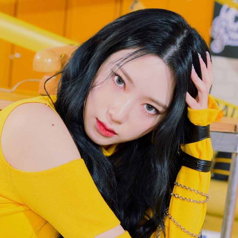 MAYDAY_CIEnt's tweet photo. MAYDAY

2nd Digital Single Album
[ PUNCH ]

Photo Teaser
[ DAHYUN ]

12.03.2023 https://t.co/RNtcwCwXsV