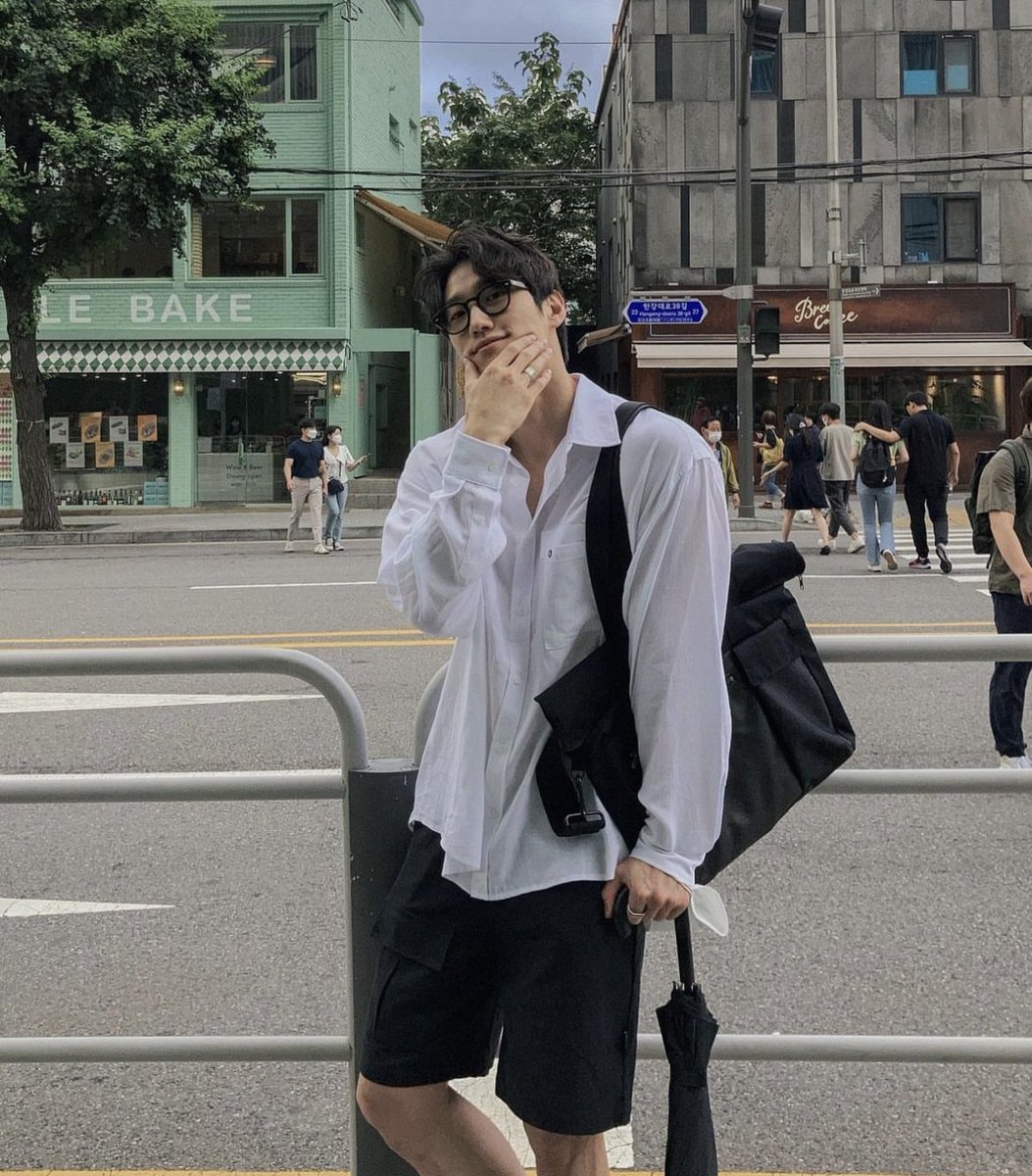 gofleur's tweet photo. Walkies https://t.co/8n2EBdL6uQ