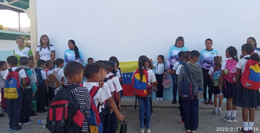 #28Feb 
¡En San Sebastián La Educación No Se Detiene!
Nuestros niños, niñas y adolescentes junto a sus maestros y maestras se encuentran en las instituciones educativas recibiendo las enseñanzas para la educación del futuro.
<a href="/NicolasMaduro/">Nicolás Maduro</a>  @MPPEDUCACION
<a href="/_LaAvanzadora/">Yelitze Santaella</a>