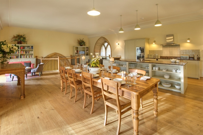 aroundaboutbrit's tweet photo. Greystead Old Church is perfect for a magical getaway. This architect-designed conversion has gorgeous original features including a restored Victorian stained glass window.
https://t.co/zhAqLVRfXd
#Holiday #ConvertedChurch #Unique #Family #Pets #Tarset #Hexham #Northumberland https://t.co/TZtPgrhmHf