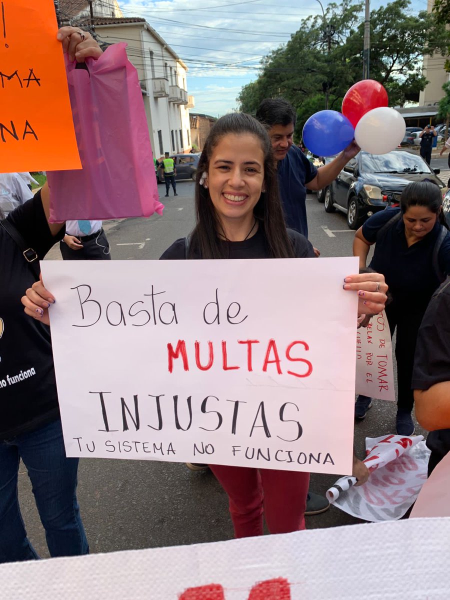paosanabria87's tweet photo. #MarchaContadoresPy https://t.co/koSqntwpCi