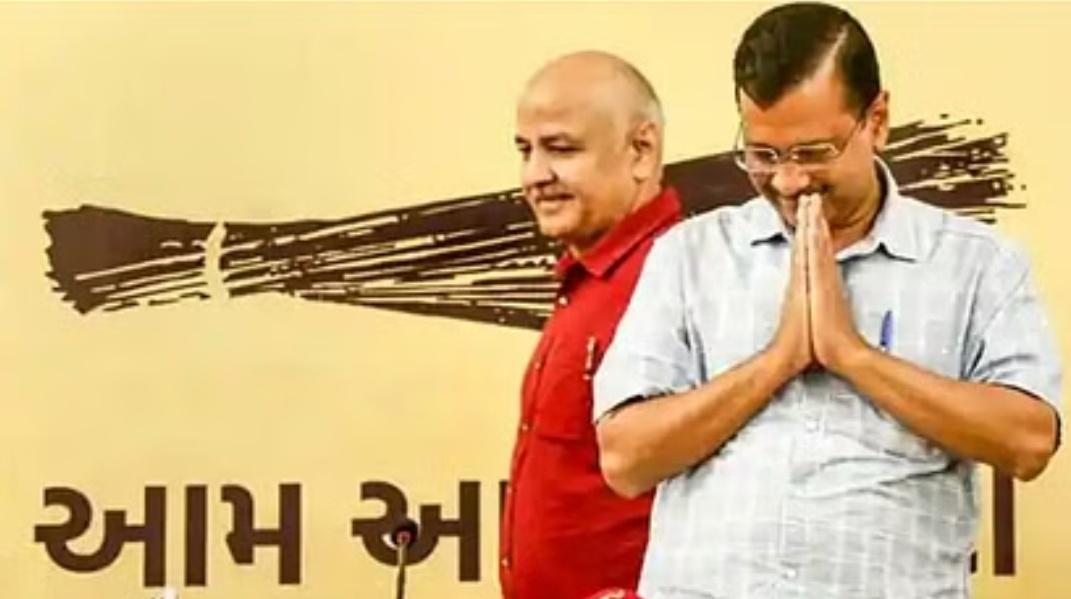 _deepakji's tweet photo. मनीष सिसोदिया और सत्येंद्र जैन का दिल्ली सरकार से इस्तीफा,
दिल्ली में केजरीवाल सरकार के दो मंत्रियों मनीष सिसोदिया और सत्येंद्र जैन ने पद से इस्तीफा दे दिया है। जानकारी के मुताबिक मुख्यमंत्री केजरीवाल ने दोनों का इस्तीफा स्वीकार भी कर लिया है #ManishSisodia #aap_ #ArvindKejriwal https://t.co/iMuEGuY9Vr