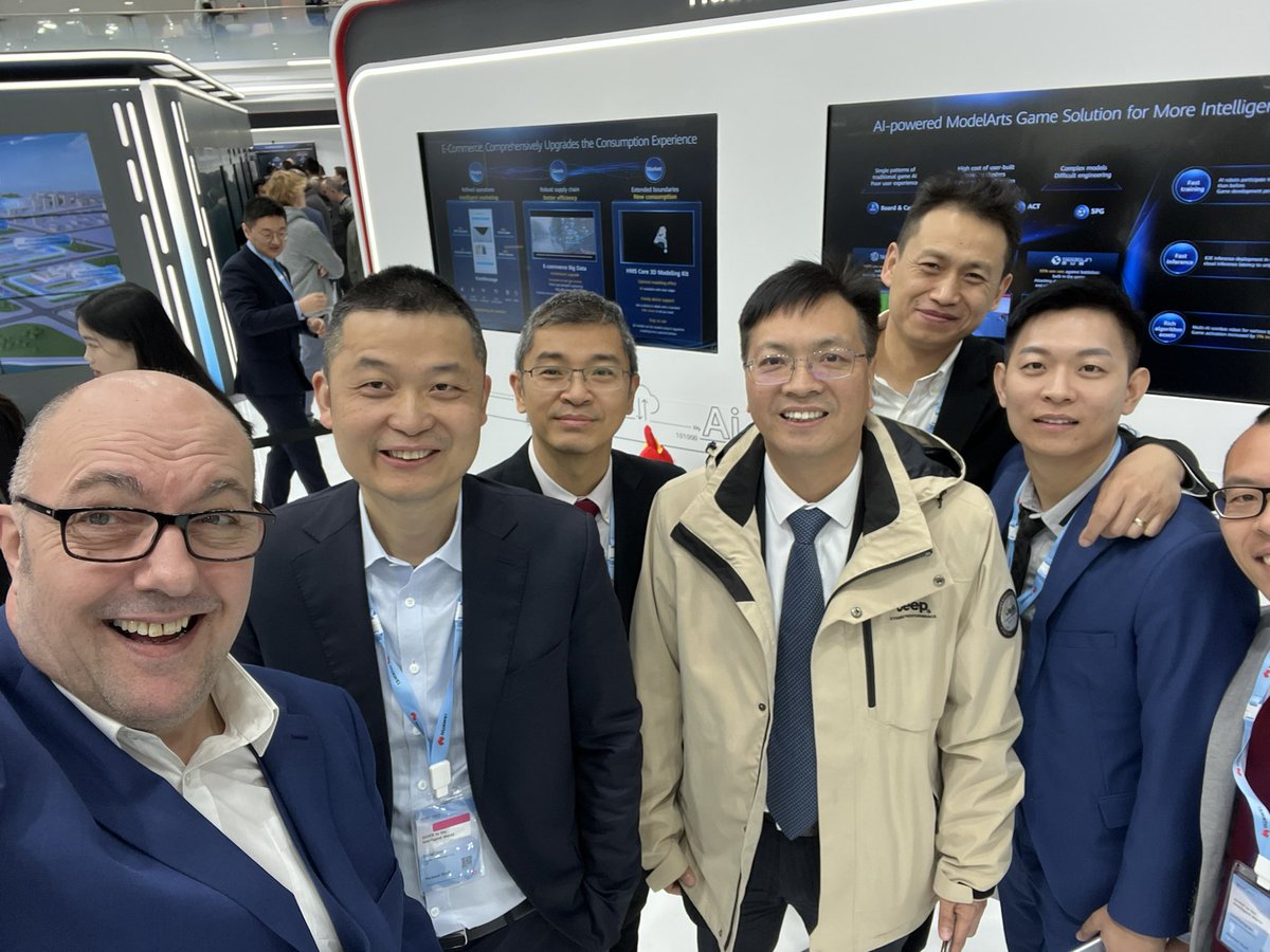 NeilCattermull's tweet image. Catching up with the #cloud team at #Huawei’s huge presence at #MWC23
The Huawei cloud platform renders a 3D model of my head (and Williams) in minutes! #IoT #Bigdata #media