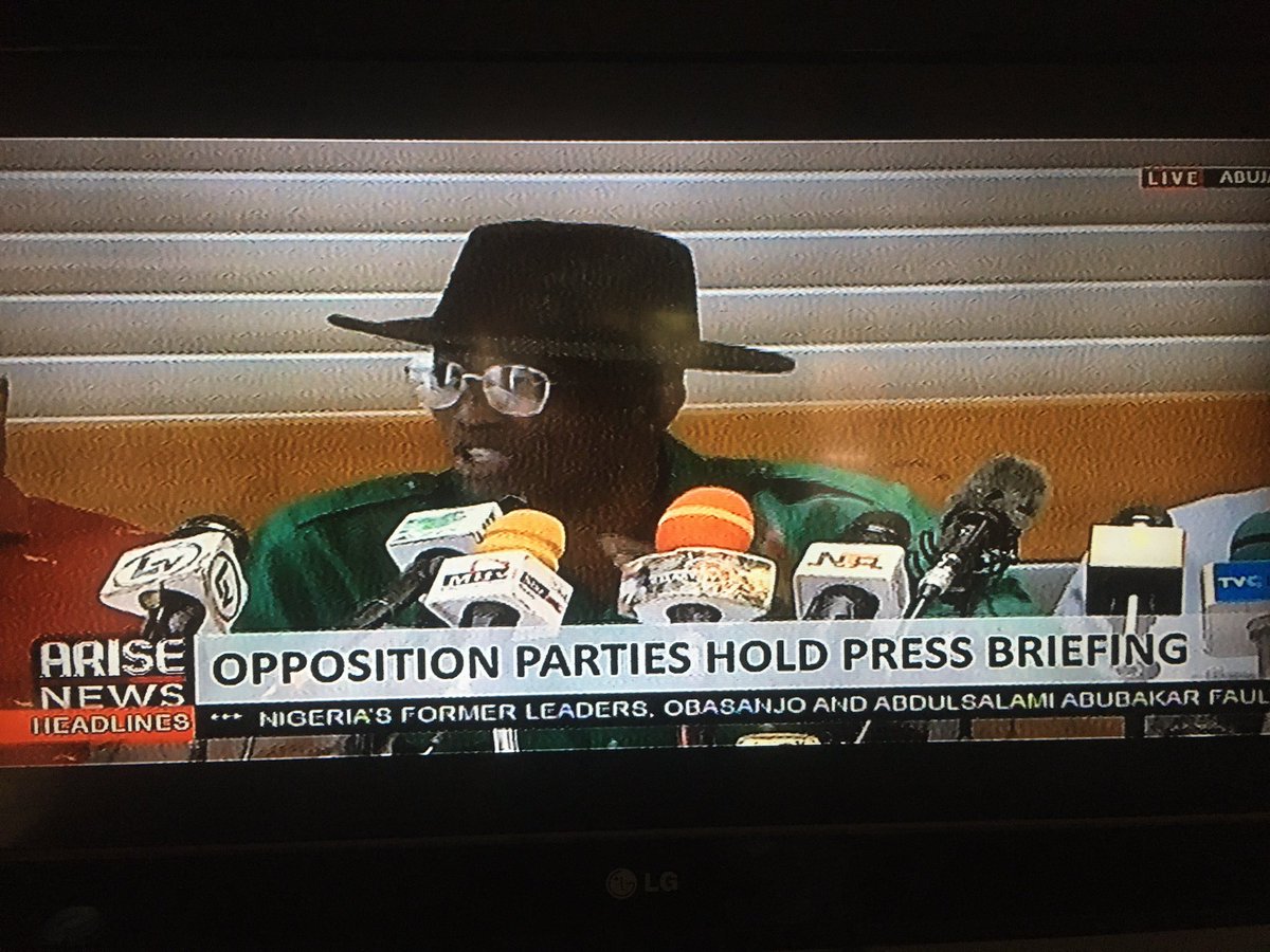 therealbeefrosh's tweet image. “If you send your child to school and your child fails, your child will be asked to repeat the class. INEC has failed so therefore INEC should repeat the process.”
-The LP Chairman, Julius Abure.

Femi Falana 24 States Mike Igini Rufai Oseni Rerun FCT 25% IREV Gbadebo Rhodes