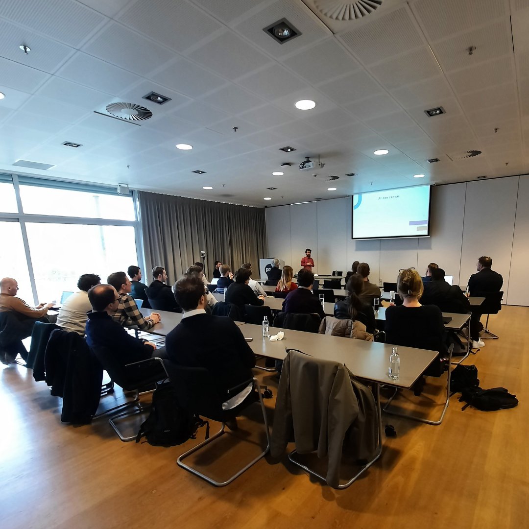 aibyexample's tweet image. Met een succesvol event hebben wij ons project kunnen afsluiten! 🦾 Wij willen onze partners en de deelnemers van de hackathons bedanken!🙏 

Wil jij ook graag AI in je bedrijf?🧠 Bekijk dan zeker de toepassingen op aibyexample.be

@VLAIO_be @HogeschoolPXL @uhasselt