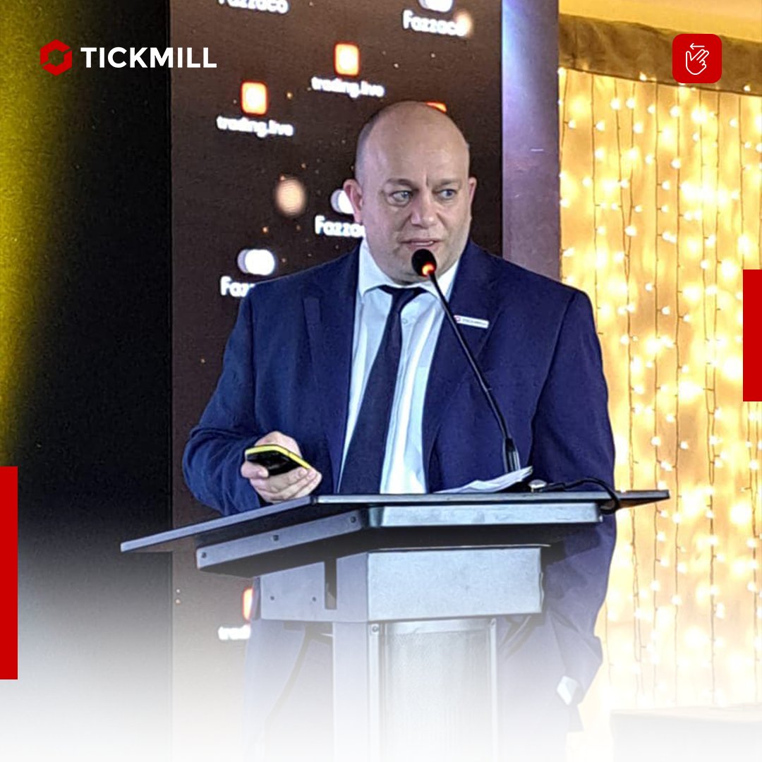 TickmillArabia's tweet photo. حصل مدير المنطقة العربية في Tickmill
سامر الخالدي، على جائزة أفضل مدير إقليمي
في حفل توزيع جوائز 𝐅𝐚𝐳𝐳𝐚𝐜𝐨 𝐇𝐎𝐅 𝐀𝐰𝐚𝐫𝐝𝐬 🏆
مبروك @samer_tickmill 👏🏆
#Tickmill #halloffame #fazzaco #فوركس https://t.co/M4oC2U0LYZ