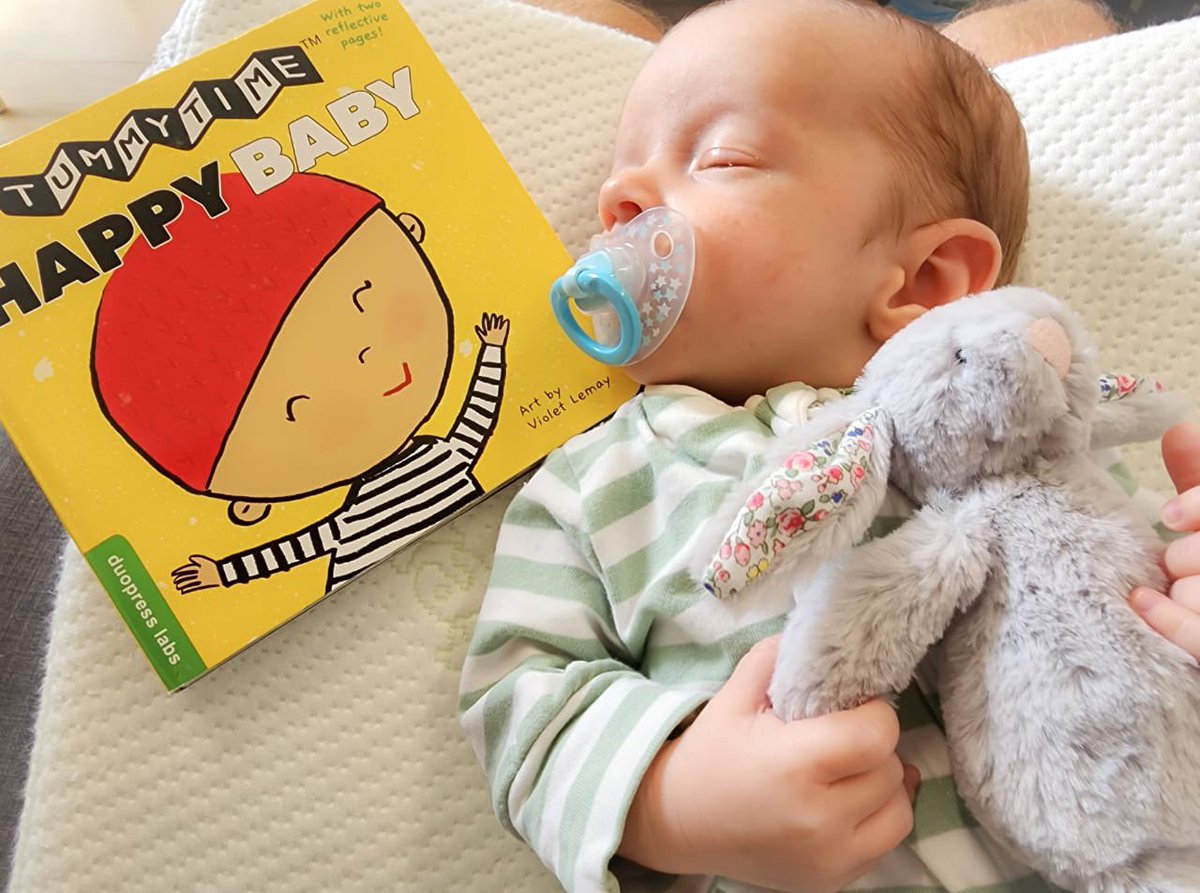 Baby AJ. 💙💕💙💕💙
:
:
#violetlemay #illustration #kidlit #booksforbaby #babybooks #highcontrastbook #babies #books