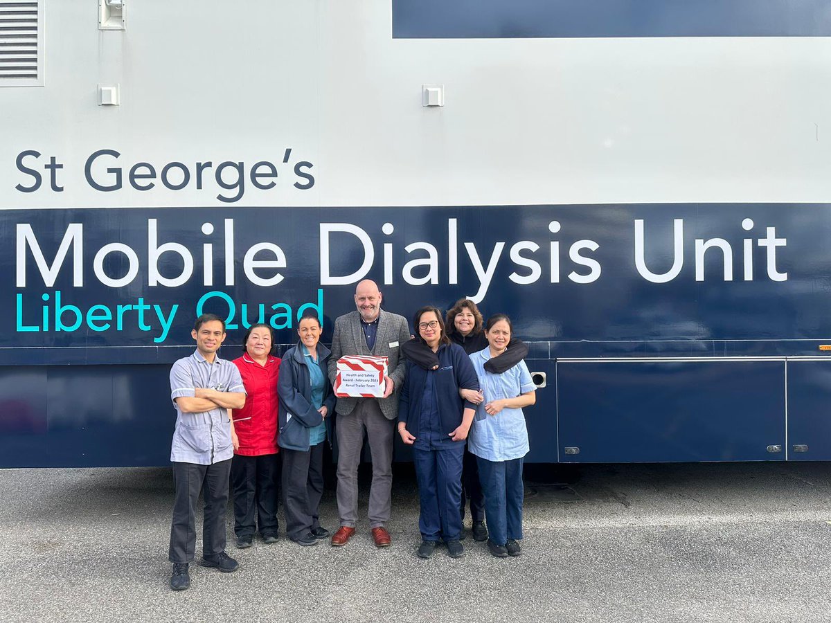 Well this came around quickly! Winners of February’s H&S Award - The Mobile Dialysis Renal Team. Fantastic engagement regarding risk management and future strategies. Well done Donna and team.@StGeorgesTrust @JennidomanDoman