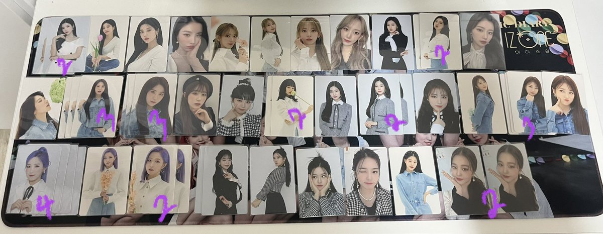 WIZ_wizard1029's tweet photo. 미뤄났던 원더스토리 트레이딩 카드 교환을
해야겠군요..
리스트에 없는 카드를 표시했고,
오른쪽에는 가지고 있는 카드들입니다
필요하신 분들 DM으로 부탁드려유
#아이즈원 #온콘 #원더스토리 #onethestory #교환 https://t.co/PROH8kehrO