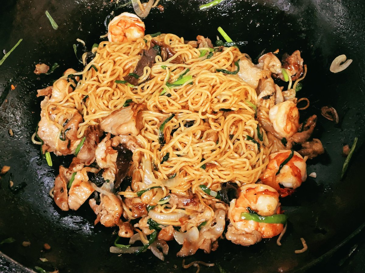 M61830's tweet photo. 上海風焼きそばとヤムウンセン作ったよ〜〜

あとでけーハモ釣れたよ〜〜 https://t.co/HjbJV6IP31