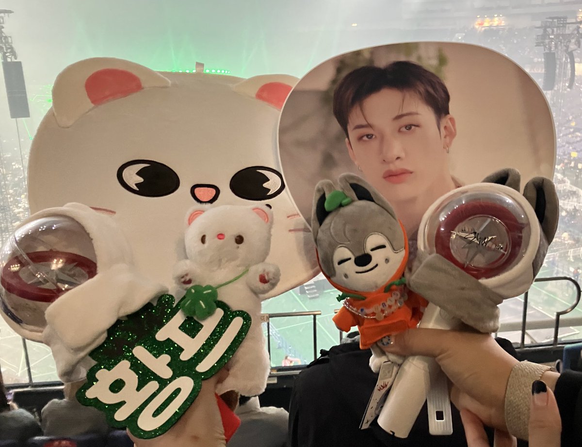 200320_HHJ's tweet photo. 베비황럿두 현민수😆
돈톤보리 SKZ❣️ https://t.co/h0owpaiGI7