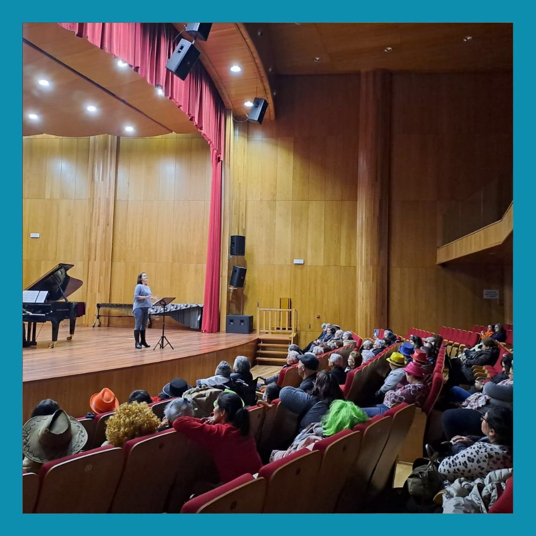 Ha sido un placer recibir, esta mañana, a los usuarios de los centros de día de Valga -que nos acompañan una vez al mes- junto a los de Dodro, Boiro y Rois. ¡Gracias a todos y todas!

#CSMGalicia #música