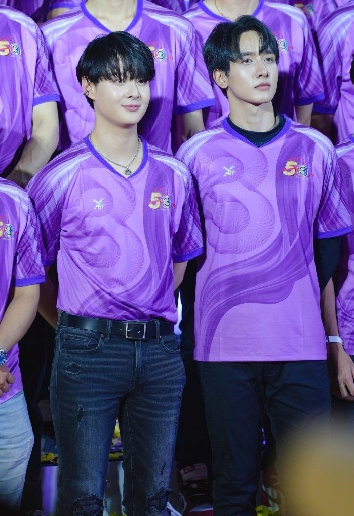kongthappeakOFC's tweet photo. ที่ถ่ายรูปไม่มองกล้องเพราะคนที่อยากจ้องไม่ใช่กล้องแต่เป็นเธอ​ 💜⚽💪🏻✌🏻

พี่เซ้นต์​ น้องพีคที่งานแถลงข่าว "มหกรรมความบันเทิง Beloved Festival 53 ปี ดีต่อใจ"

#belovedfestival53ปีดีต่อใจ
#แถลงข่าวฟุตบอล53ปีช่อง3
#กองทัพพีค​ #kongthappeak
#Saint_sup​ #MingEr https://t.co/iME4rhKyzW