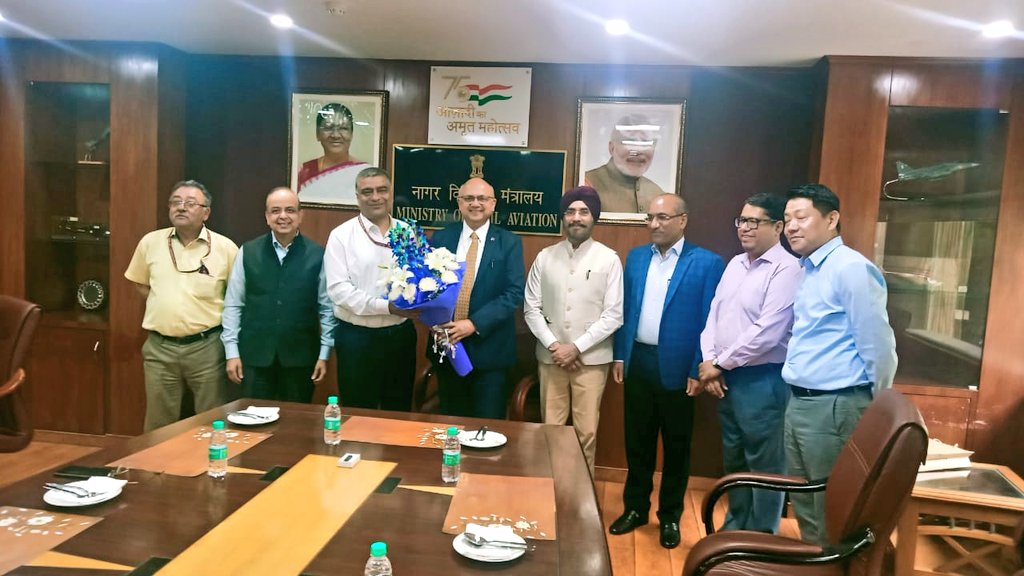 shukla_tarun's tweet photo. Just heard :

- DG @DgcaIndia Arun Kumar all set to bid farewell w/ this lunch @MoCA_GoI today 

- New DG Vikram Dev Dutt (pink shirt) to take charge tom

- Govt has given SK Mishra (2nd from left) additional charge of AI Asset Holding unit 

Wishing everyone all the best ✈️ 🎉 https://t.co/ff03ZZfle2