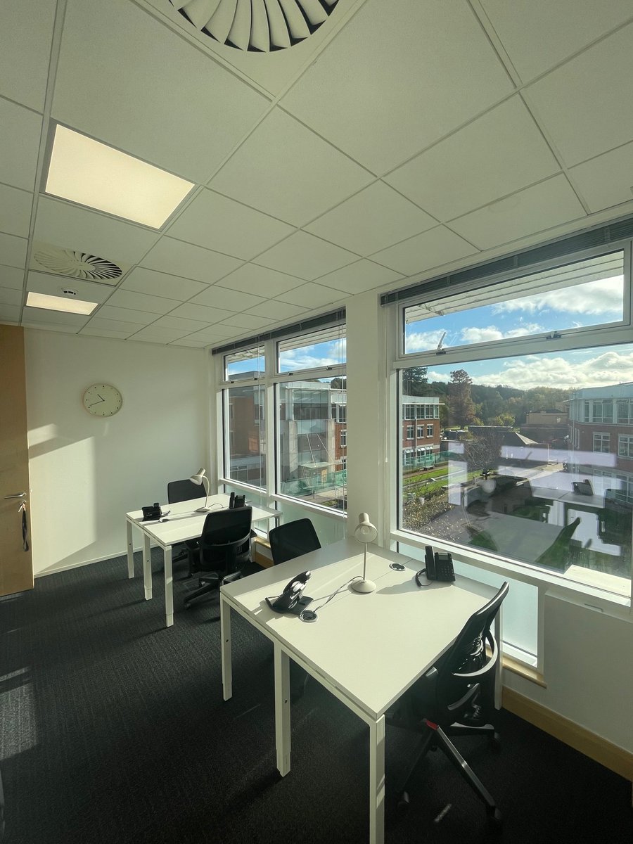 teamspacesGX's tweet image. NEWSFLASH!

Today is the last day to secure a HUGE 25% off selected offices here at Spaces Gerrards Cross.

Get in contact today before it&apos;s too late 🕒

☎️01753 910300
📩reception.gerrardscross@spacesworks.com

#hybridwork #gerrardscross #beaconsfield #chalfontstpeter #M25 #m40