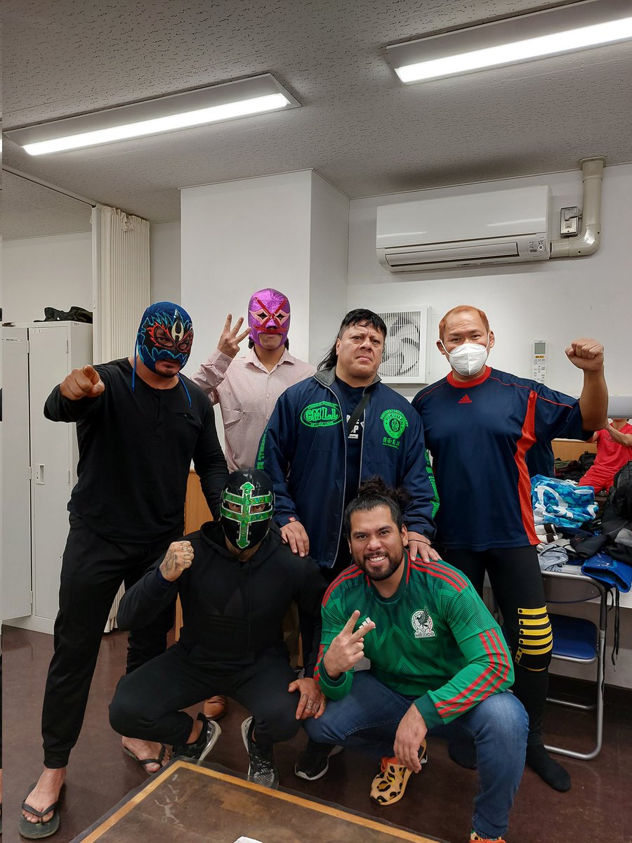 🎭️🌵Gracias　amigos🇲🇽🌮 　　　Zapatos　Rojos👠 　　　　　#njcmll