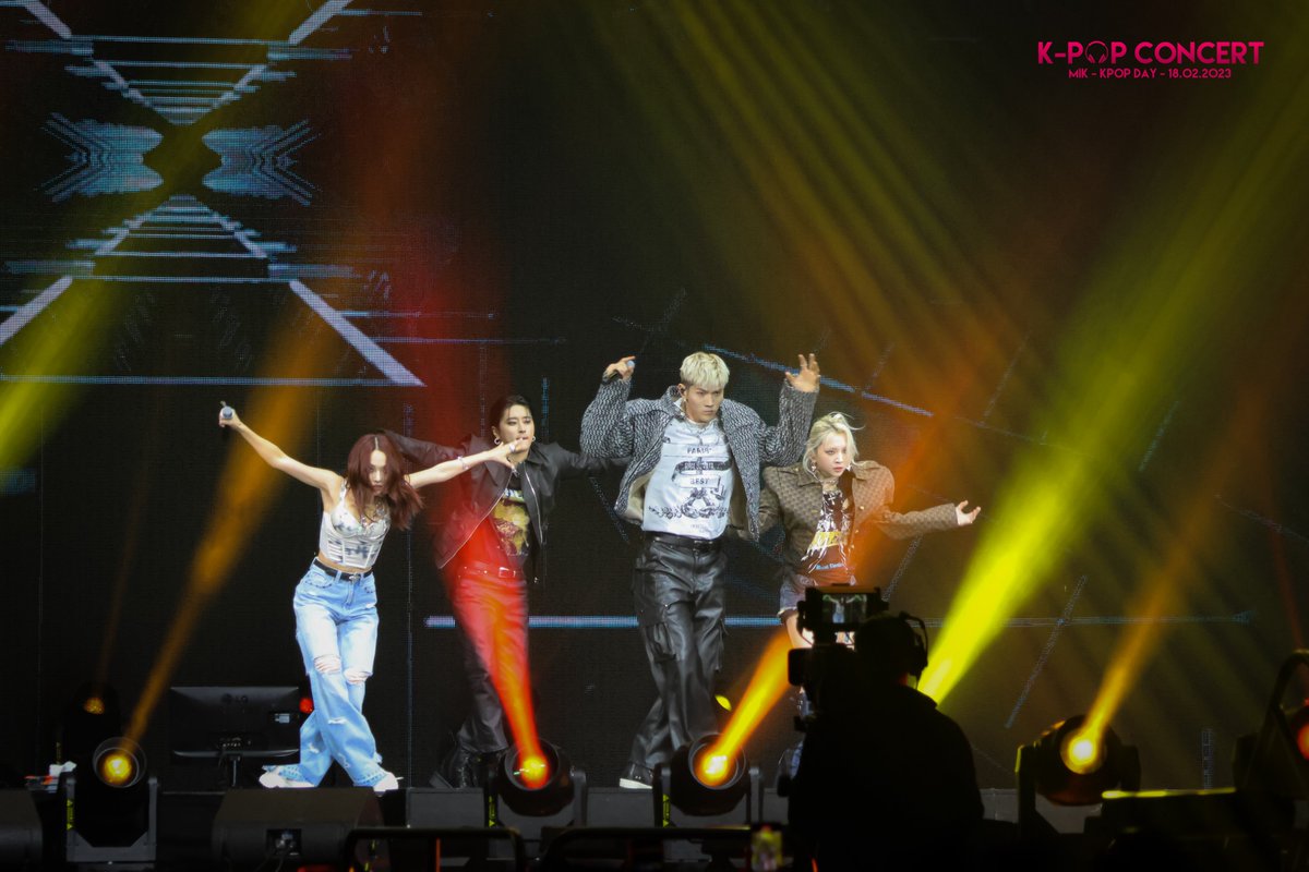 KpopConcert2 tweet picture