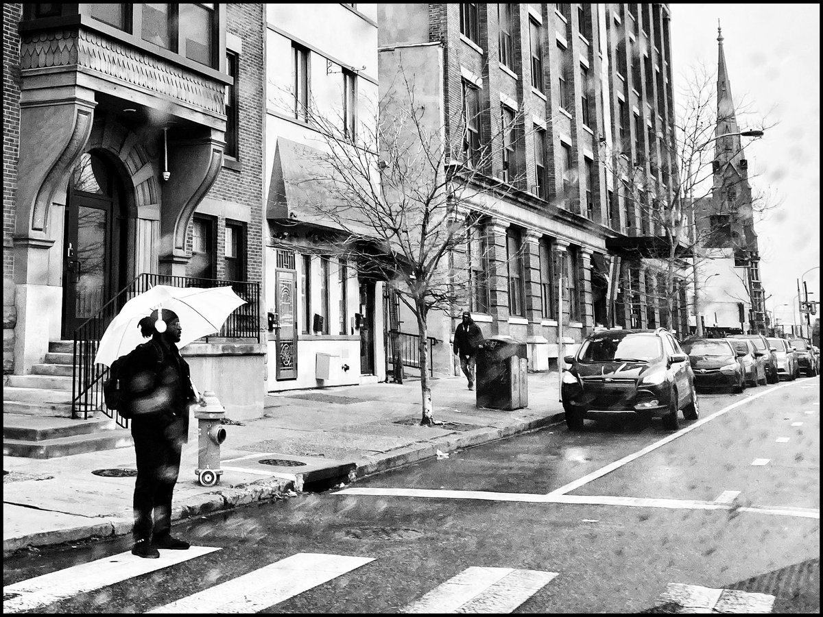 storyrd's tweet photo. Philadelphia, Pennsylvania / weather / #theumbrellaproject / #blackandwhite #streetphotography #shotoniphone / ๐ท @storyrd https://t.co/3Gq6whjU1b