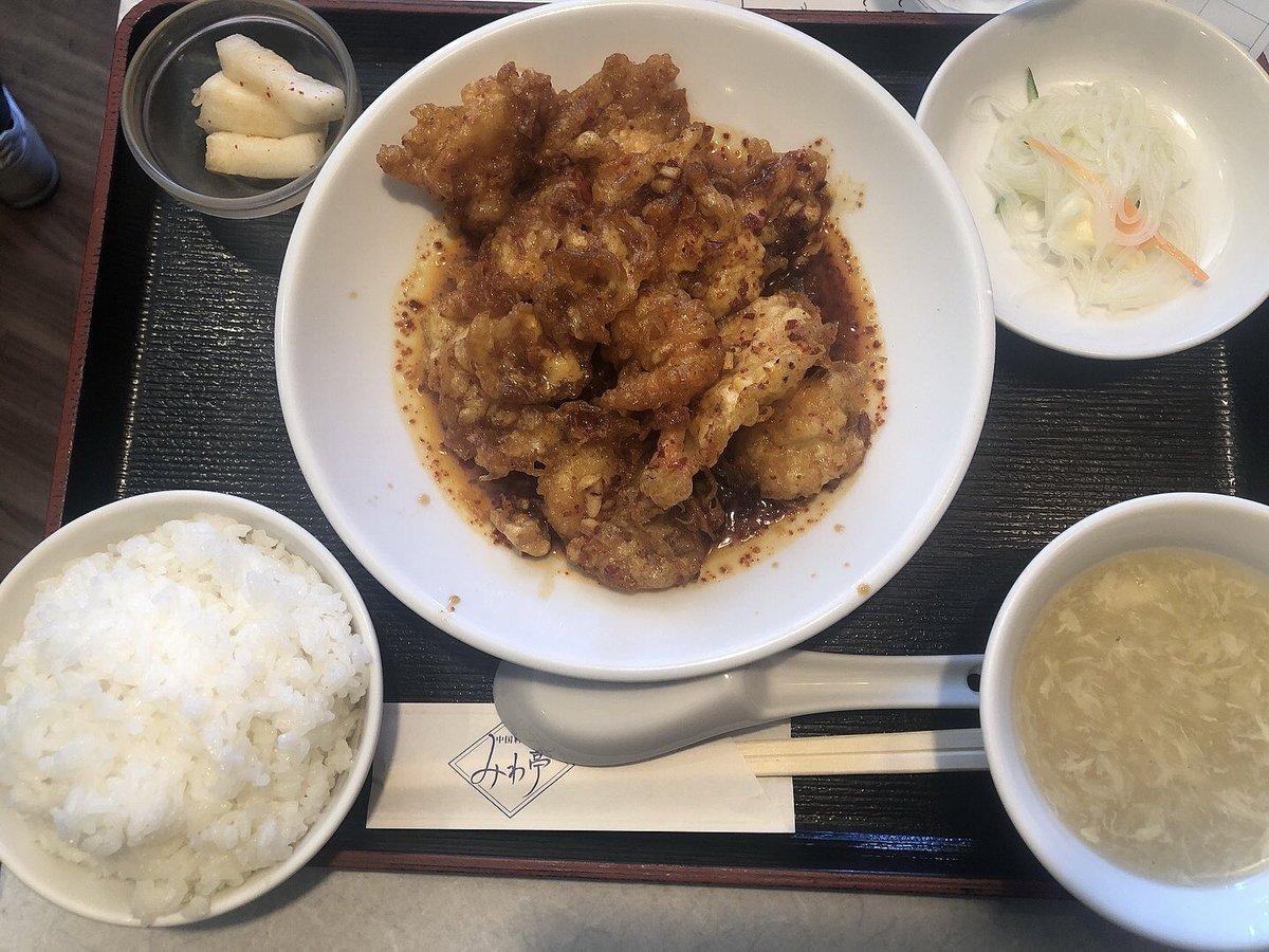 mozyax's tweet photo. 有休とって平日しかやってないランチのとこ行ってきた。くそうめ。 https://t.co/vWUb7ztk5P
