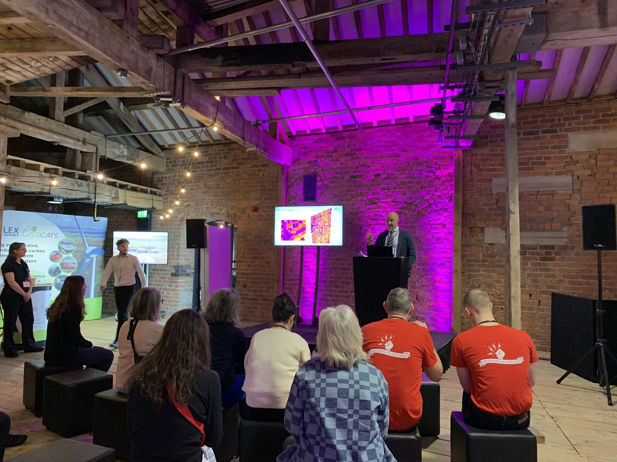 catarina_mq's tweet image. @maidmegg presenting @GreenScies on how local energy system can help decarbonise our communities at the #PFER @innovateuk event in Manchester