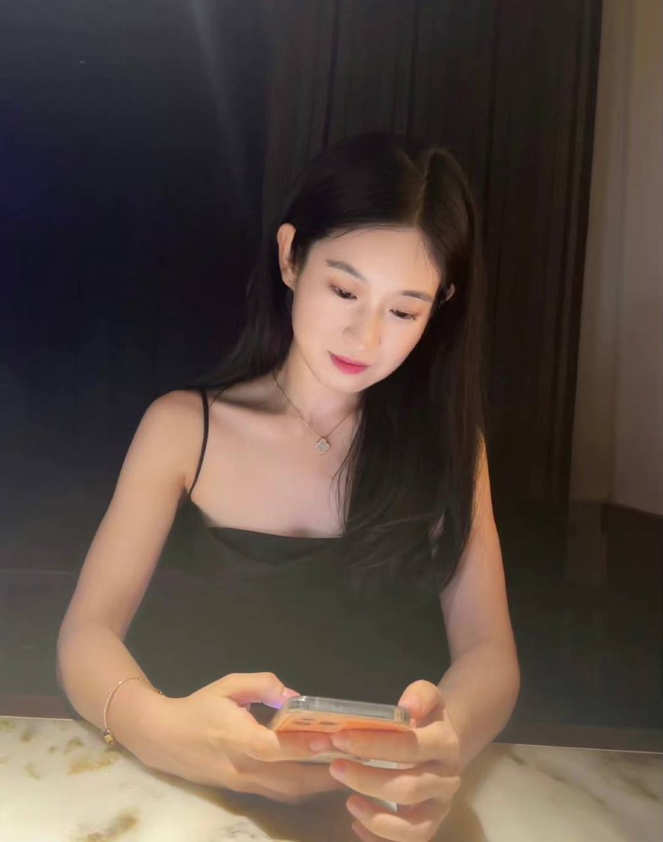 Tingting1995D's tweet photo. Remember that every day is the best day of the year https://t.co/Zm2a6rRri6