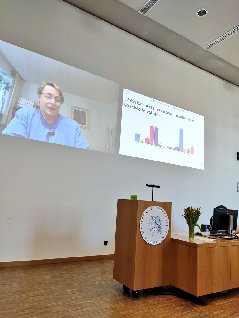 Lecture on #sciencecommunication by @v_falkenberg now happening at @BerlinUAlliance career day 2023 for #ecr. First: check where we stand and if we're all not already science communicators and what we can add to our skills list. Looking forward to it!