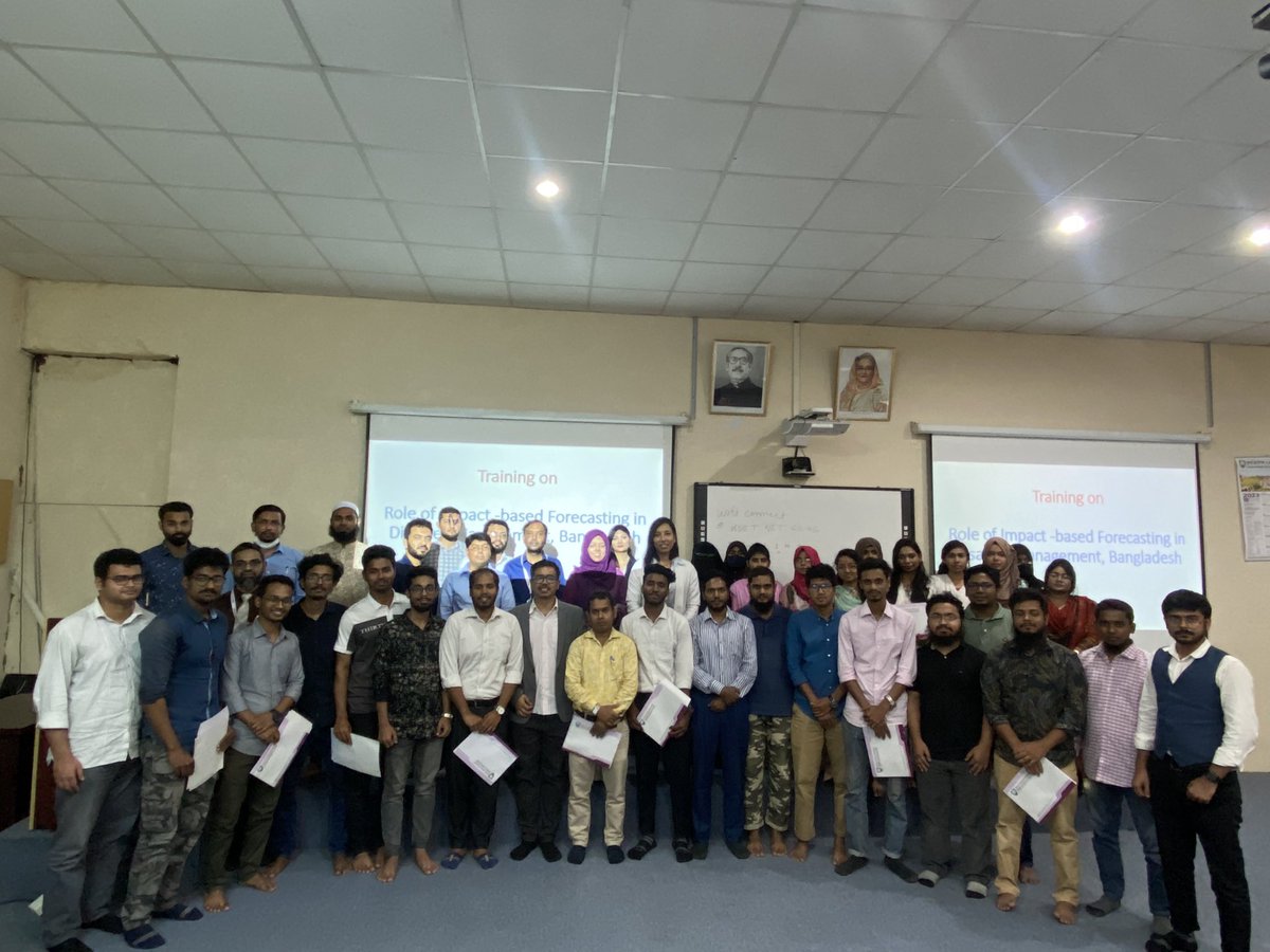 Reena_Baz's tweet photo. Successful training session delivered at Khulna University of Engineering and Technology, Bangladesh on Impact Based Forecasting #IBF https://t.co/LHrh29FA2f