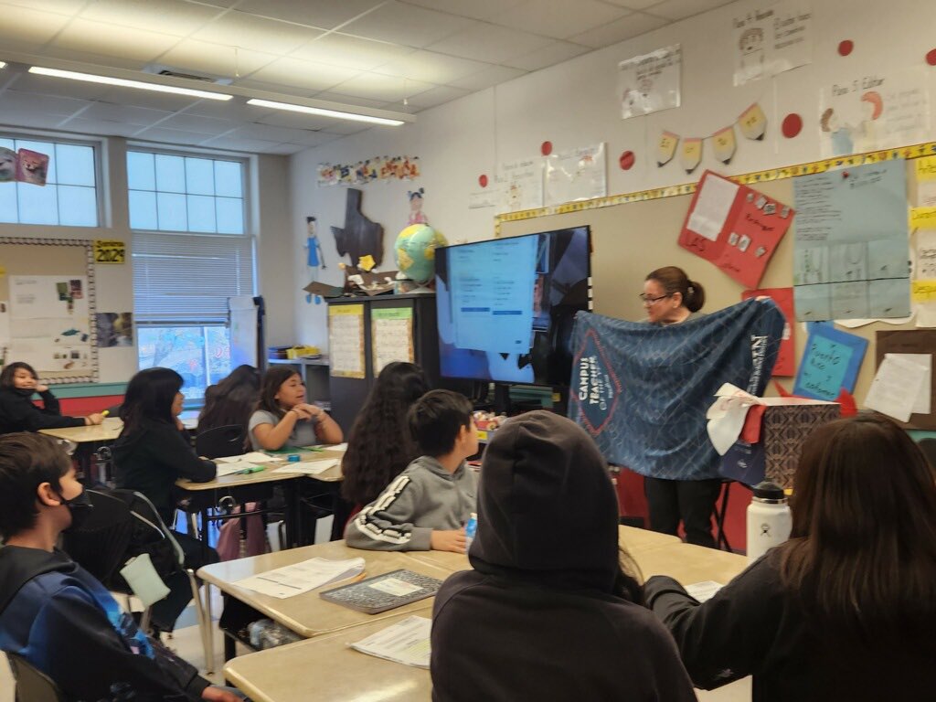 Langford Teacher of the Year, Omayra Mendieta being appreciated by her class and AISD!!! <a href="/WeAreAISD/">Austin ISD Office of Talent Strategy</a> #AISDJoy <a href="/TheLeopardSpot/">Langford Elementary</a>