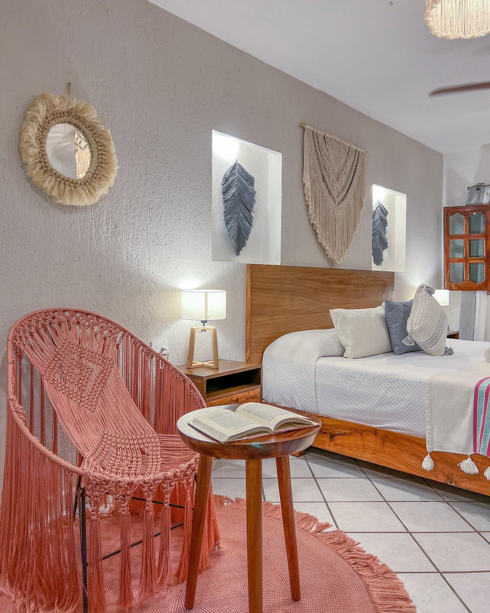 En nuestras habitaciones encontrarás el ambiente perfecto para unas vacaciones únicas en Playa del Carmen.
#HotelHulKú #PlayadelCarmen #QuintanaRoo #RivieraMaya #Viajeros #México #HotelBoutique #MéxicoDestinos #MéxicoDesconocido #VisitPlaya #VisitMexico
linktr.ee/hotelhulku