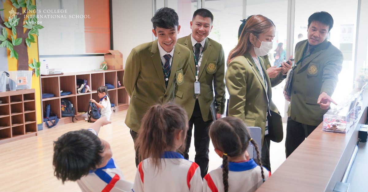 Kingsbangkok's tweet photo. King's Bangkok welcomed professors and doctoral students from Kasetsert University (@kasetsart_ku), led by our Headmaster to share management insights while the Senior Leadership Team also led the visitors on a school tour.
#GrowTogetherGoFurther #KingsBangkok #KU https://t.co/aLM6JZrIRS