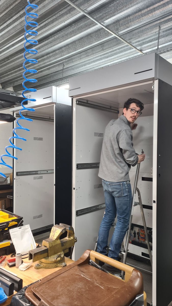 Handddle tweet media