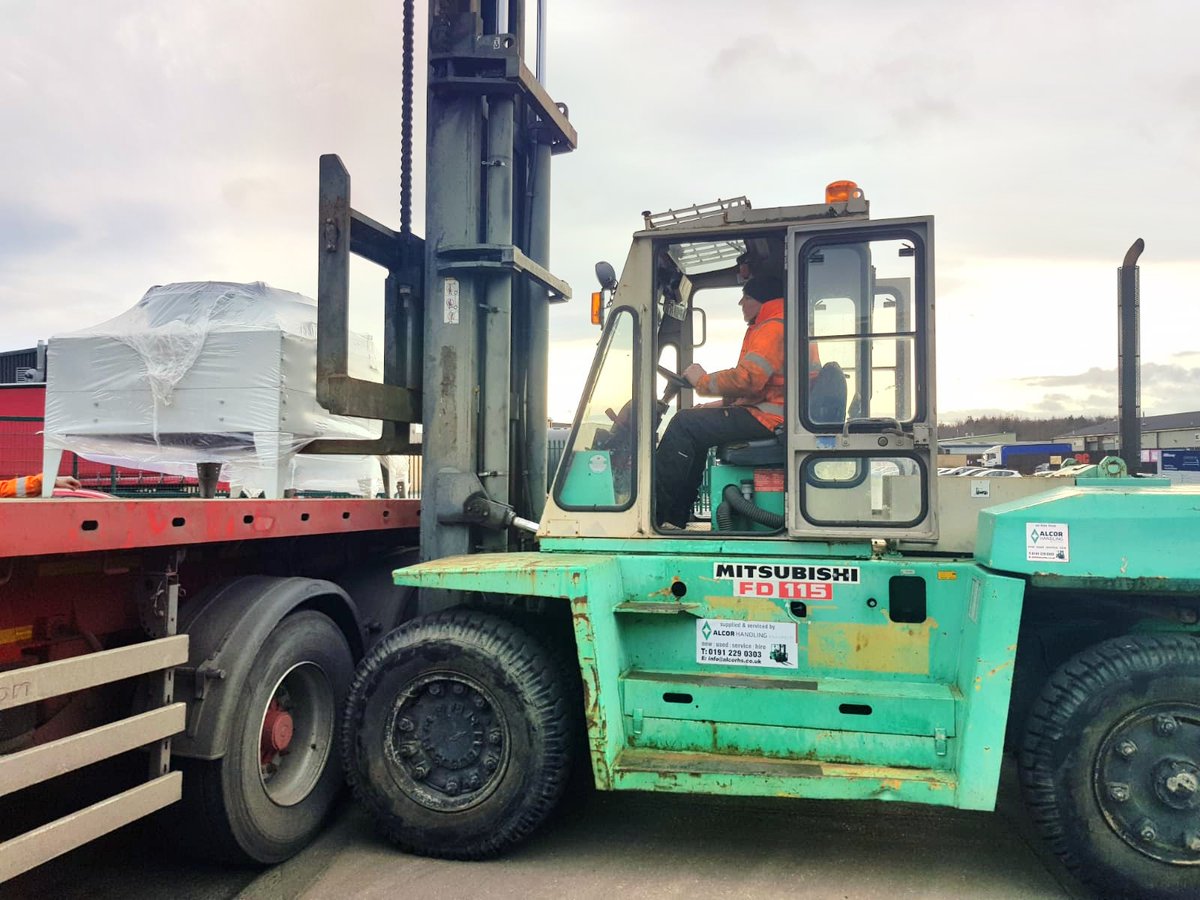 A Combined Heat &amp; Power unit being unloaded ready for installation for a client in Newcastle.

This business will soon be benefiting from much lower energy bills and a more sustainable future.

bit.ly/3zEn7Fl