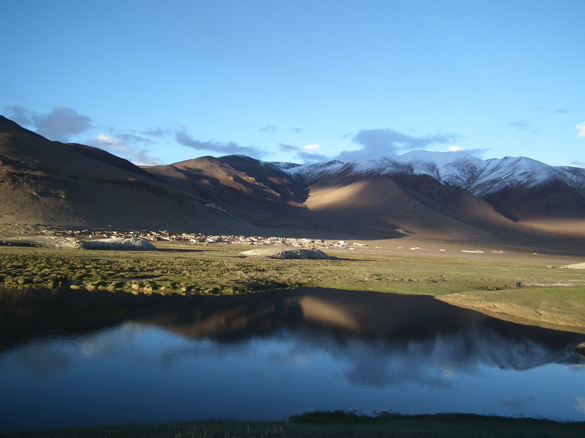 Landscape SG (@aag_landscape) on Twitter photo The Trans-Himalayas in Ladakh, India. It is a picture of a pastureland, mainly used by a nomadic pastoral group, the Changpas, as a winter grazing land. Also, it is a breeding ground for migratory birds.
#LSGPhotoCompetition #AAG2023 Photographer: <a href="/amitkaushiktw/">Amit Kaushik</a> The Trans-Himalayas in Ladakh, India. It is a picture of a pastureland, mainly used by a nomadic pastoral group, the Changpas, as a winter grazing land. Also, it is a breeding ground for migratory birds.
#LSGPhotoCompetition #AAG2023 Photographer: <a href="/amitkaushiktw/">Amit Kaushik</a>