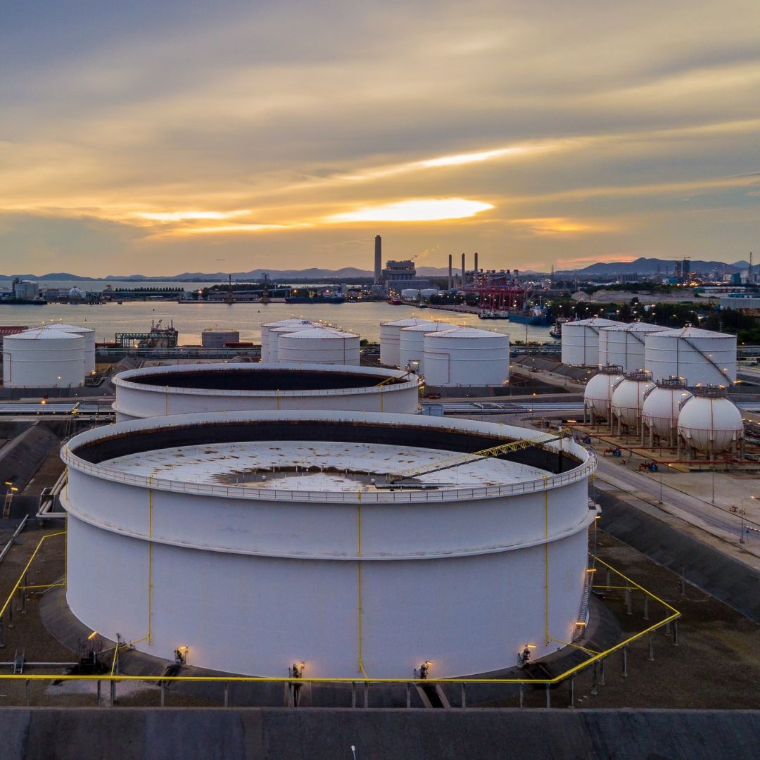 AuraEngineering's tweet image. Explore the cost-effective ways we approached odor control for clients across the U.S.: go-now.co/3XHPLBv

#odorcontrol #transferfacility #storageterminal #engineering #oilandgas #pelicanisland #worldpoint