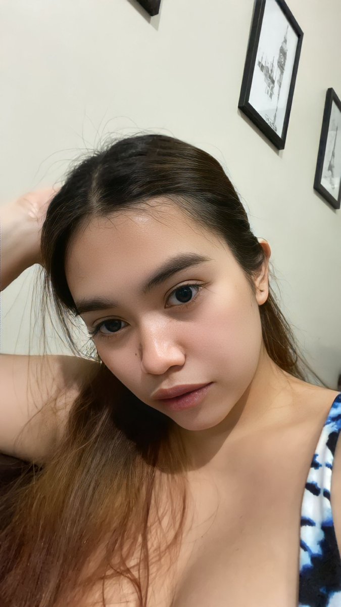 nichole_ct's tweet image. I'm ho... bored. 😶