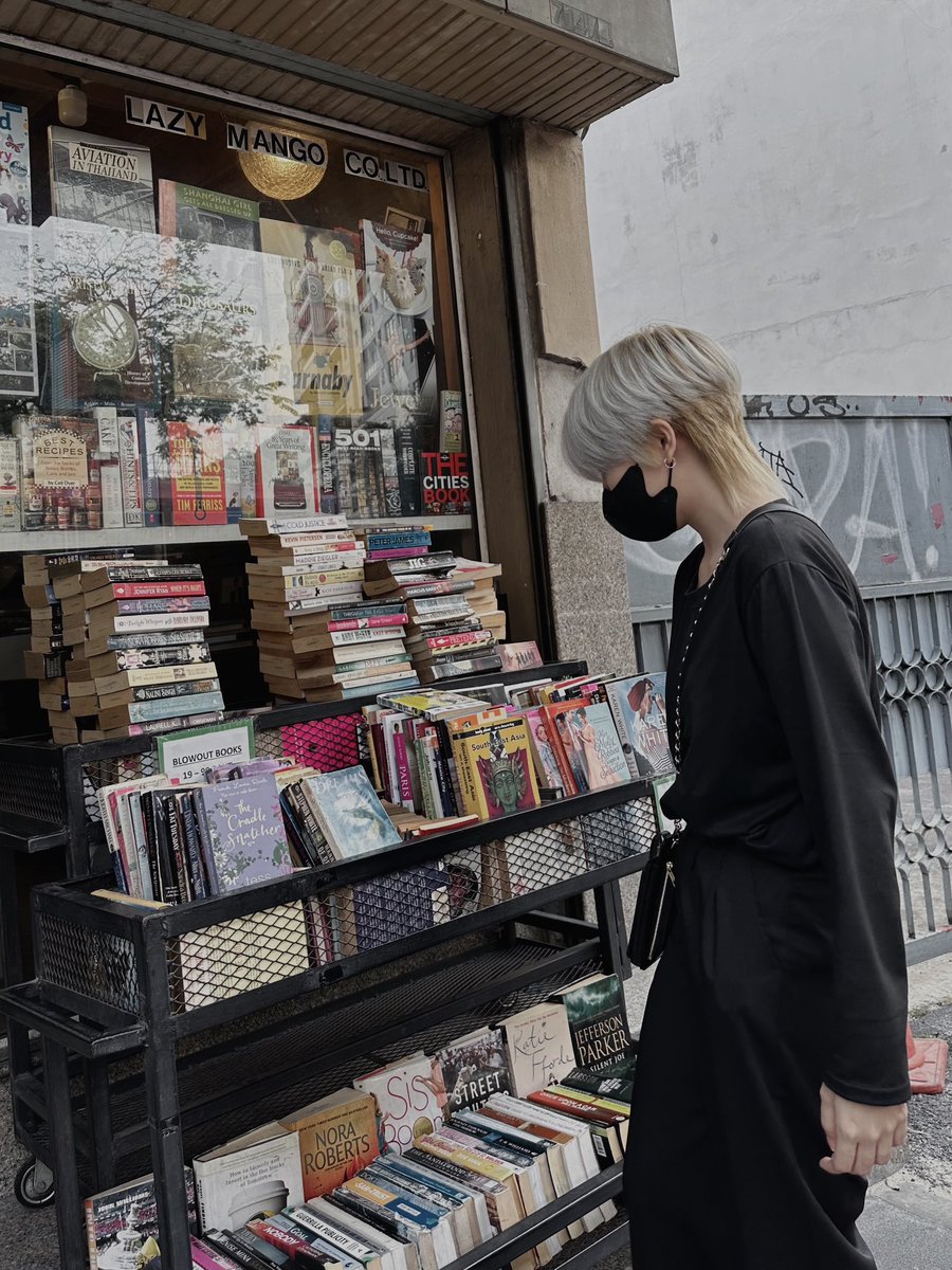 xdecemb's tweet photo. 🪵📚 https://t.co/RBoT9ZbAEm