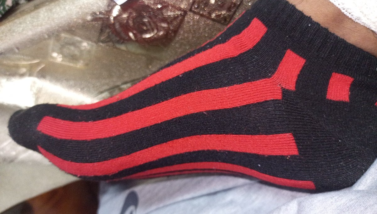 Div3sh1's tweet photo. #sockworship #fetichistespieds #feet #feetfethish #dom #SniffSniff #slavebottom #foot #cumdumb #cumstain https://t.co/yMvbrhSk4n