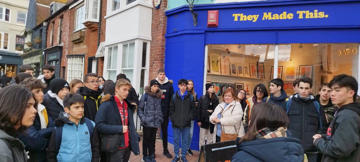LaSalleInstituc's tweet photo. Today our 3rd of #ILSA_ESO students learnt about the history and secrets of Brighton. It was a great experience! #BetterTogether #WeAreLaSalle #LookBeyond https://t.co/VmCaUKdHOU
