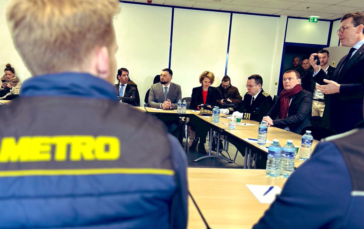 iacovellixavier's tweet image. Ce matin à @METRO_FR de #Nanterre avec le Ministre @olivierdussopt sur le partage de la valeur. 

➡️ poursuivons les dispositifs d'intéressement, de participation et d'actionnariat salarié. 

➡️ les entreprises performantes économiquement sont celles performantes socialement.