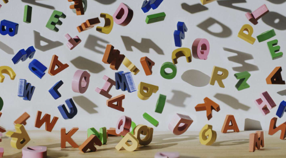 Wist je dat het langste 'officiële' woord in de Nederlandse taal 'aansprakelijkheidswaardevaststellingsveranderingen' (50 letters) is? Schrik van lange woorden? Dan lijd je waarschijnlijk aan 'hippopotomonstrosesquippedaliofobie' 😃