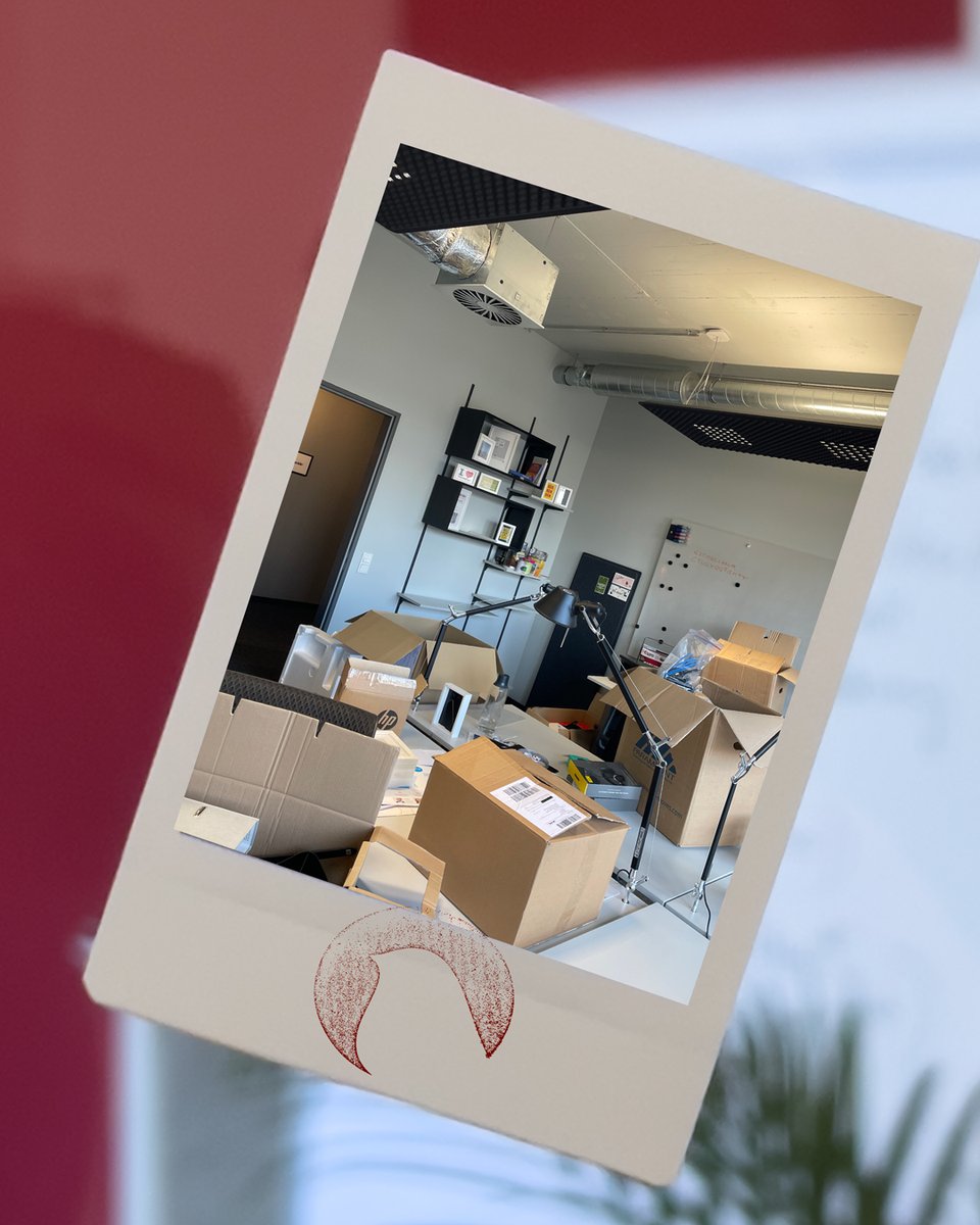 redRobin tweet media