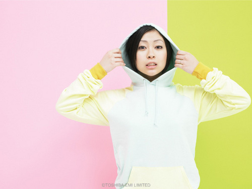 UtadaBr's tweet photo. Rainha dos moletons! #HikaruUtada #FlavorOfLife #Hanadan2 https://t.co/jq6YOkykAr