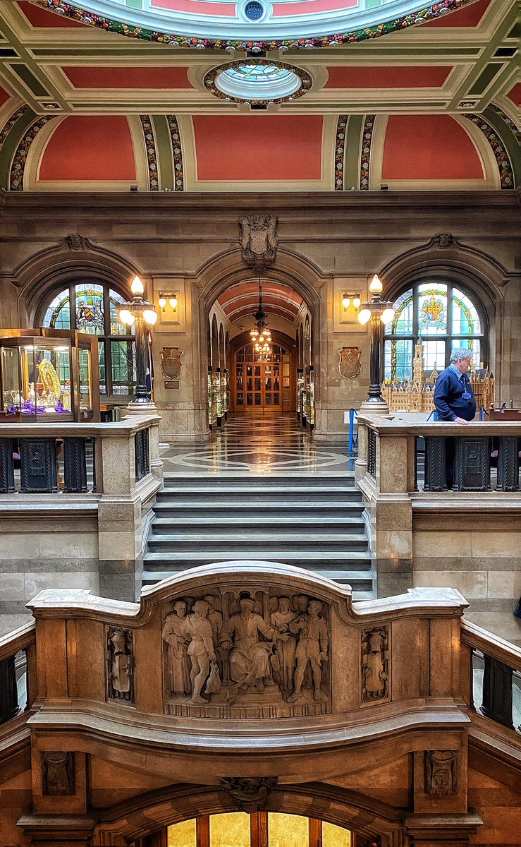 undercliffecem's tweet photo. City Hall Bradford. A stunningly beautiful building reflecting Victorian Bradford’s civic pride. Its designer, William Mawson of ‘Lockwood &amp; Mawson’ fame, has his final resting place at Undercliffe. https://t.co/HY8dVzLCS4