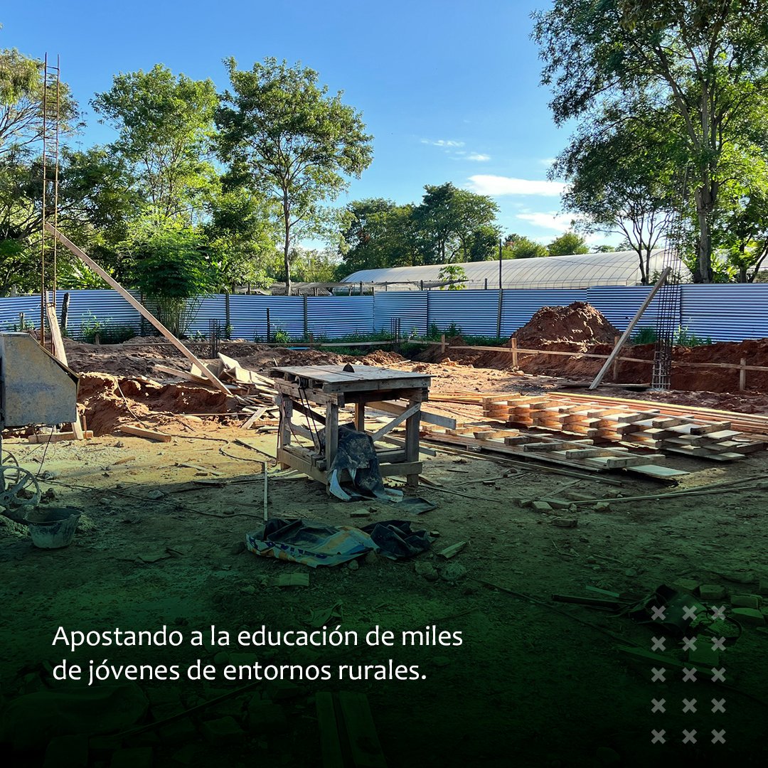 FPEscuelas's tweet photo. Los alumnos aprenderán sobre la producción de alimentos de primer nivel, además de generar ingresos para una educación de calidad que se paga a sí misma.

Agradecidos con: @usaidparaguay, @Nestle, @Kiva, @SkollFoundation, do Terra, Peery Foundation y Beneficial Returns. https://t.co/xBZU8ERecA